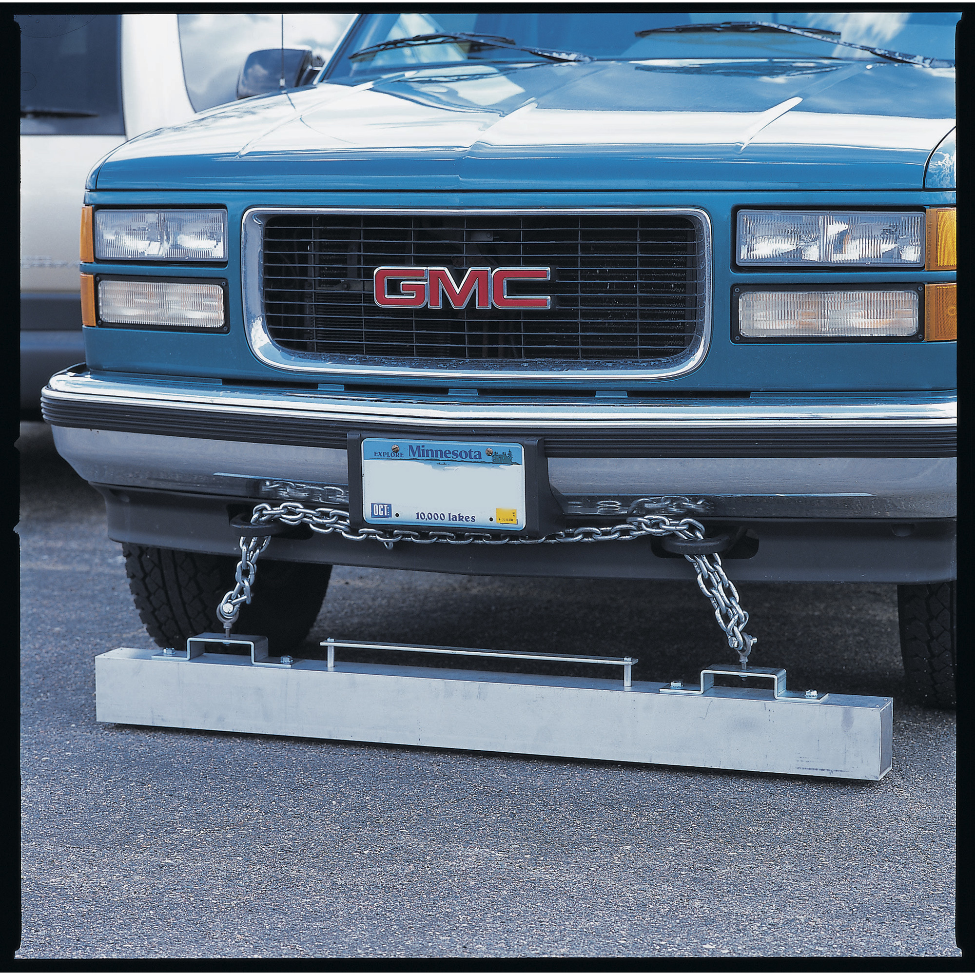 AMK Manufacturing Roadmag Sweeper 60in. Length, Model R60